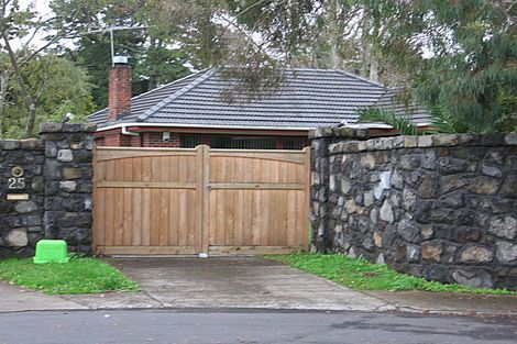 Photo of property in 25 Challinor Street, Pakuranga, Auckland, 2010