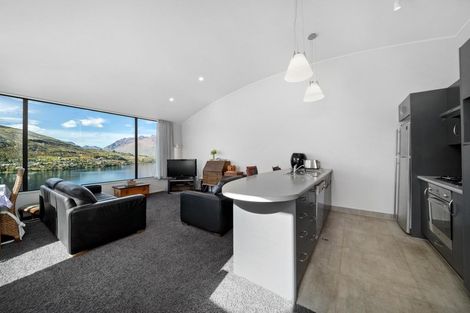 Photo of property in Elkridge Apartments, 2/64 Marina Drive, Frankton, Queenstown, 9300