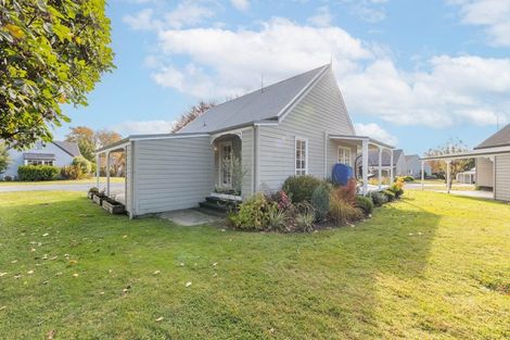 Photo of property in 9/30 Sorrento Drive, Rangatira Park, Taupo, 3330