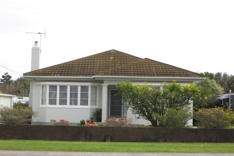 Photo of property in 192 Seaview Road, Westown, New Plymouth, 4310