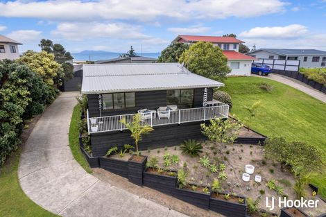 Photo of property in 39 Hanlen Avenue, Waihi Beach, 3611