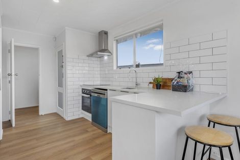 Photo of property in 3 Pukeroa Place, Papakura, 2110