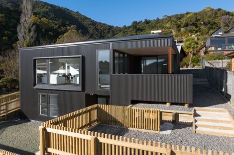 Photo of property in 12a Russell Street, Picton, 7220