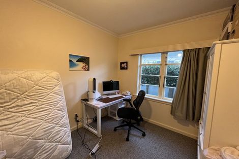 Photo of property in 18 Akatea Street, Berhampore, Wellington, 6023