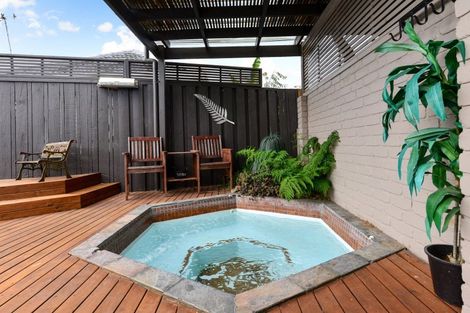 Photo of property in 38 Knighton Road, Hillcrest, Hamilton, 3216