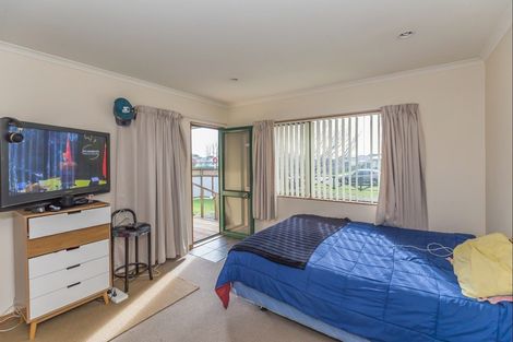 Photo of property in 1 Adkin Avenue, Levin, 5510