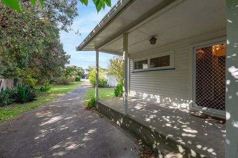 Photo of property in 18 Newry Road, Raumati Beach, Paraparaumu, 5032