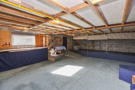 Photo of property in 28 Riversdale Drive, Merrilands, New Plymouth, 4312