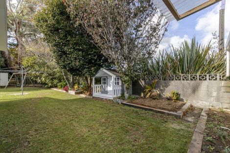 Photo of property in 25 Waiwera Place, Merrilands, New Plymouth, 4312