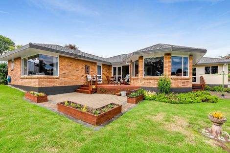 Photo of property in 25 Ashmore Drive, Frankleigh Park, New Plymouth, 4310