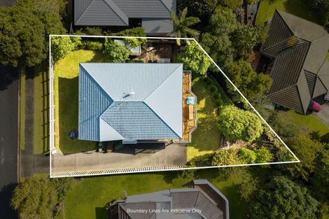 Photo of property in 30 Roberta Crescent, Orewa, 0931