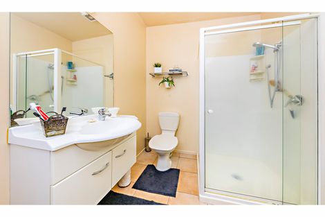 Photo of property in 5s Dryden Place, Mount Wellington, Auckland, 1051