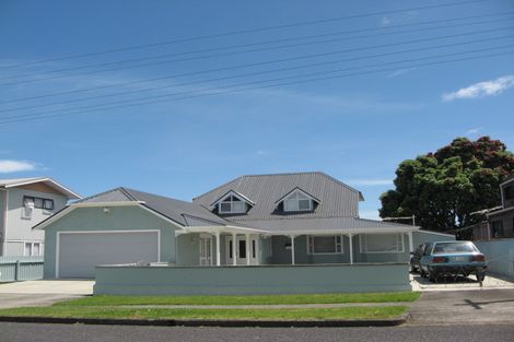 Photo of property in 19 Torkar Road, Clarks Beach, 2122