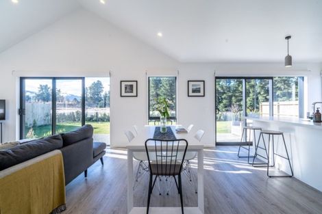 Photo of property in 46 Mount Creighton Crescent, Wanaka, 9305