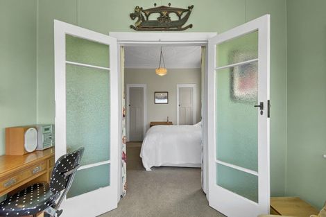 Photo of property in 36 The Esplanade, Westshore, Napier, 4110