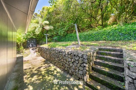 Photo of property in 6 Swadel Way, Karori, Wellington, 6012