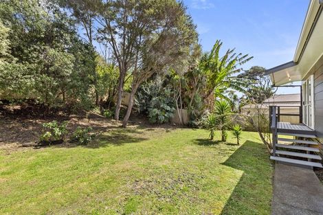 Photo of property in 1 Cross Street, Raglan, 3225