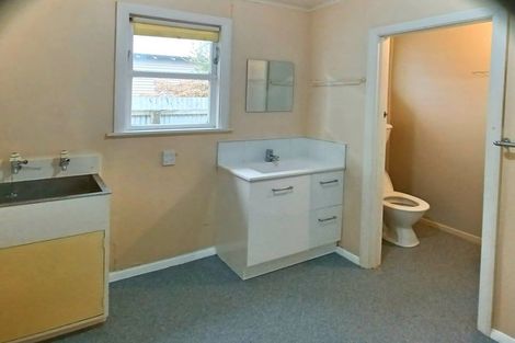 Photo of property in 33 Albert Street, Palmerston North, 4414