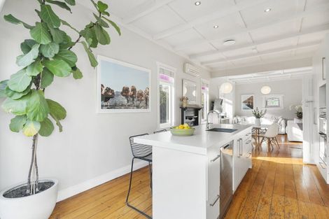 Photo of property in 4 Curzon Street, Onehunga, Auckland, 1061