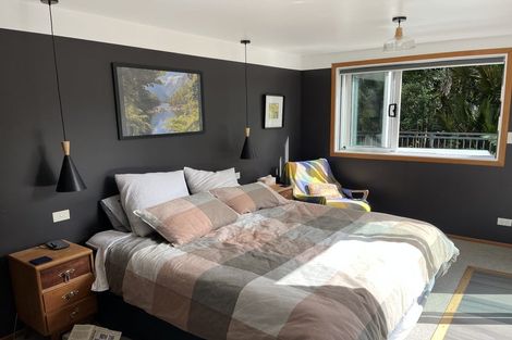 Photo of property in 701 Scenic Drive, Henderson Valley, Auckland, 0612