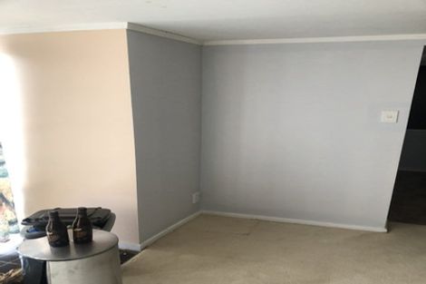 Photo of property in 32a Bancroft Terrace, Newlands, Wellington, 6037