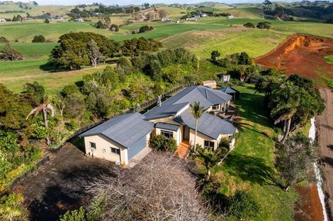Photo of property in 166 Holmes Road, Waiuku, 2682