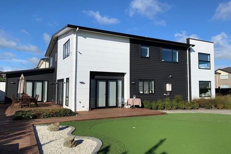 Photo of property in 10 Kerrykeel Drive, Flat Bush, Auckland, 2019