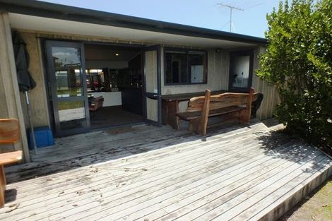 Photo of property in 137 Kowhai Avenue, Matarangi, Whitianga, 3592