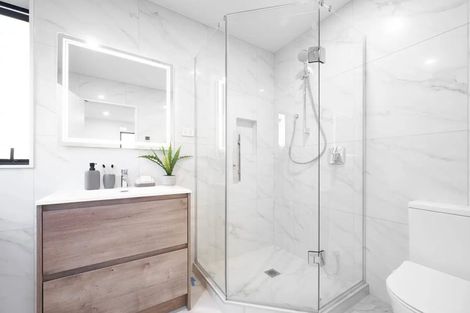 Photo of property in 3b Dawnhaven Drive, Te Atatu Peninsula, Auckland, 0610