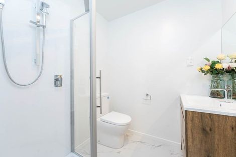 Photo of property in 4/11 Hereford Street, Te Atatu Peninsula, Auckland, 0610