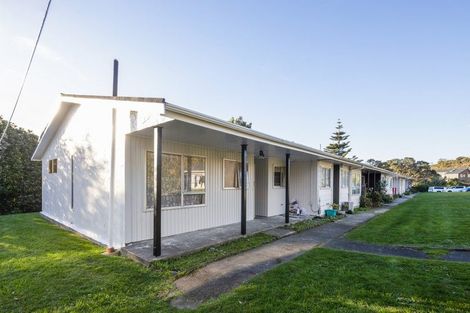 Photo of property in 3/10 Petherick Crescent, Johnsonville, Wellington, 6037