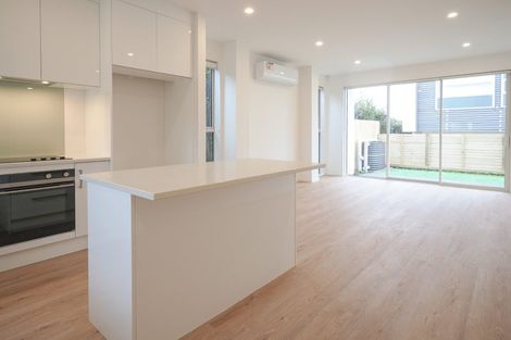 Photo of property in 2/10 Tirimoana Road, Te Atatu South, Auckland, 0602