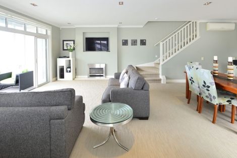 Photo of property in 19 Landmark Terrace, Orewa, 0931