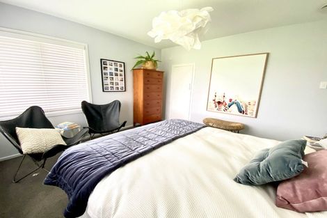 Photo of property in 67 Beach Road, Te Atatu Peninsula, Auckland, 0610