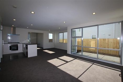 Photo of property in 15 Hakaro Way, Takanini, 2112