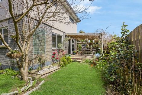 Photo of property in 30b Wellington Street, Pukekohe, 2120