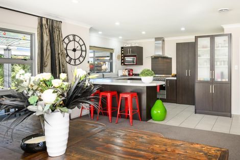 Photo of property in 99 Schnell Drive, Kelvin Grove, Palmerston North, 4414