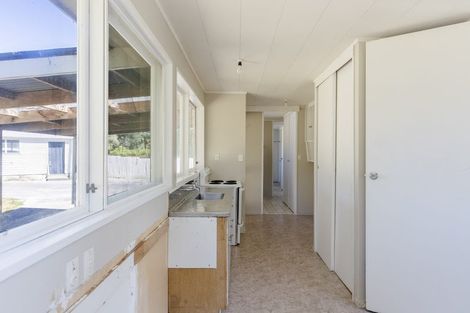 Photo of property in Ex Awariki School, 667 Mangahei Road, Te Uri, Dannevirke, 4973