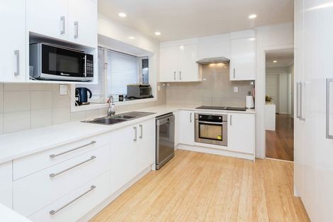 Photo of property in 8 Evelyn Road, Cockle Bay, Auckland, 2014