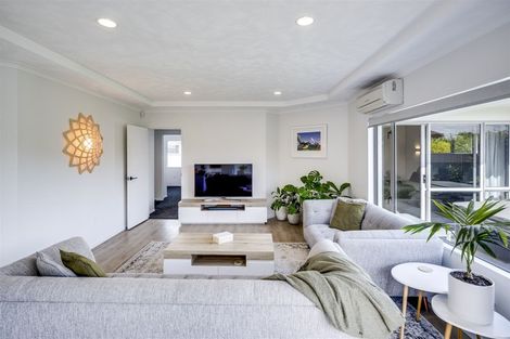 Photo of property in 6 Sloane Place, Taradale, Napier, 4112