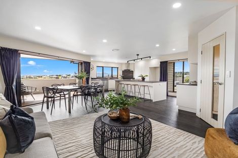 Photo of property in 52 Ruapehu Drive, Fitzherbert, Palmerston North, 4410