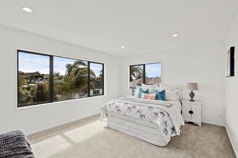 Photo of property in 46 Marina View Drive, West Harbour, Auckland, 0618