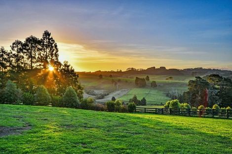 Photo of property in 15 Hereford Lane, Ararimu, Drury, 2579