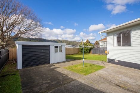 Photo of property in 40 Hamstead Street, Wainuiomata, Lower Hutt, 5014