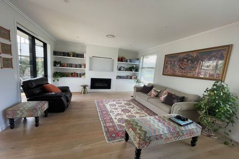 Photo of property in 8 Bellamont Street, Kumeu, 0810