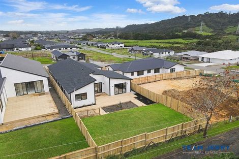 Photo of property in 30 Paihere Street, Huapai, Kumeu, 0810