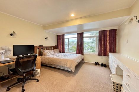 Photo of property in 18 Karachi Crescent, Khandallah, Wellington, 6035