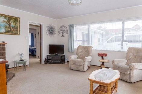 Photo of property in 44 Allardice Street, Dannevirke, 4930