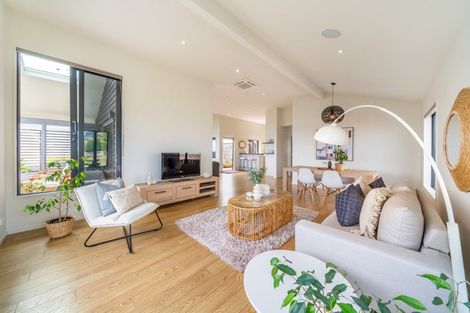 Photo of property in 43 Moana Road, Plimmerton, Porirua, 5026