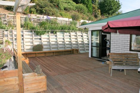 Photo of property in 8 Greenhithe Street, Waihola, Milton, 9073